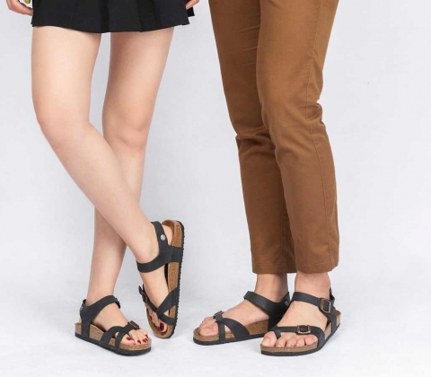 Giày sandal đế trấu xỏ ngón bò Sata22B